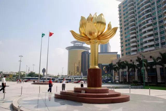 中国六十年代观影最多的电影,18年震撼中国十大瞬间