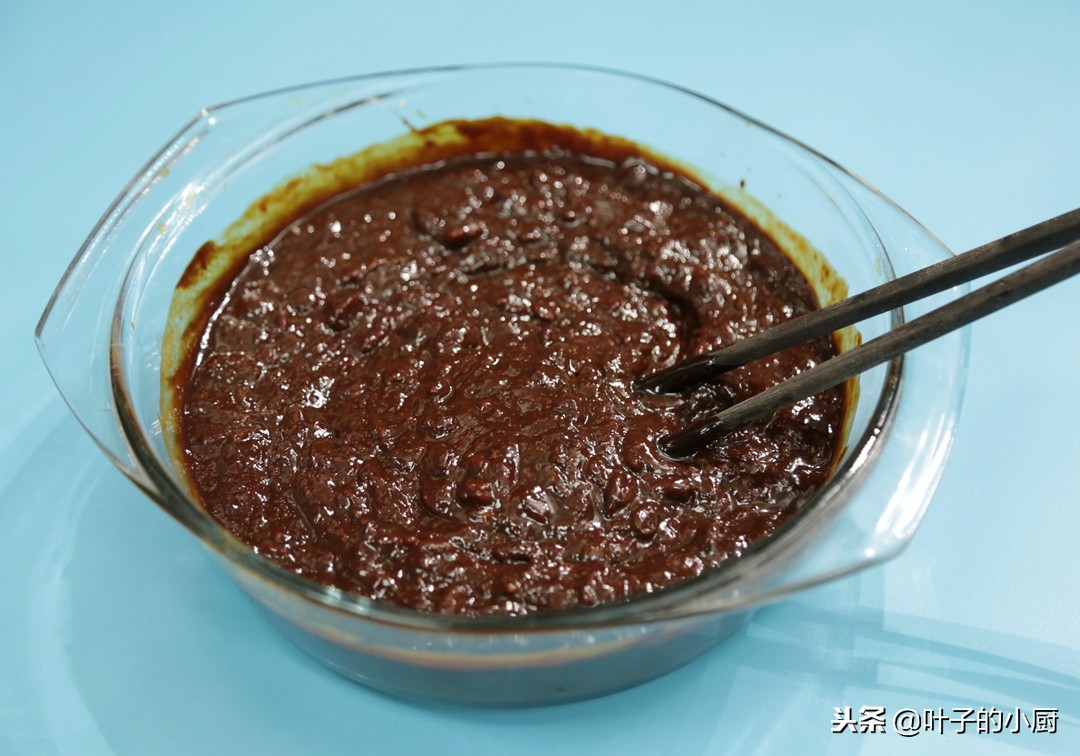 炸酱酱料的做法,炸酱葱家常做法