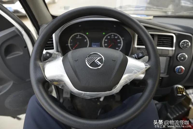 凯马锐航x3柴油版单排小货车3米98,凯马锐航x33.6单排栏板多少钱