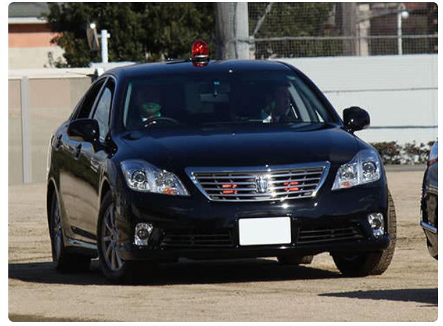 日本隐藏式警车,日本警察用的是什么警车