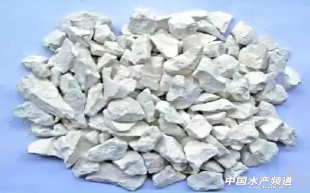 石灰在水产养殖中起到什么作用呢,石灰对水产养殖作用有哪些好处