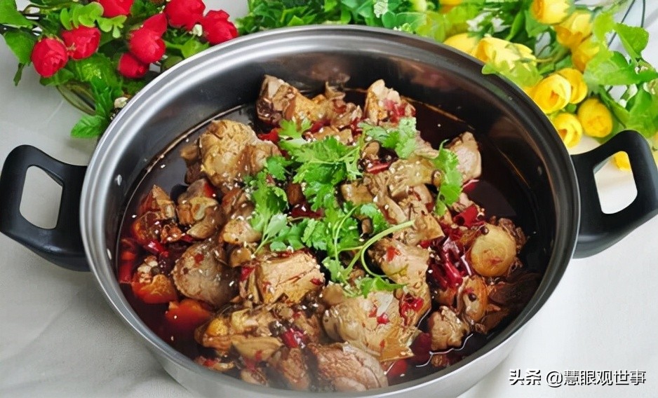 《侯卫东*场官**笔记》和《侯海洋基层风云》中的烧鸡公