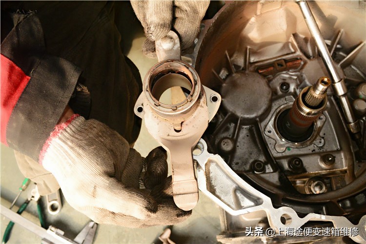 高尔夫dq200干式双离合报6挡故障,高尔夫dq250变速箱