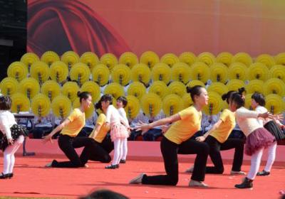 对口高考学高铁乘务前景好吗,职高学高铁乘务前景咋样