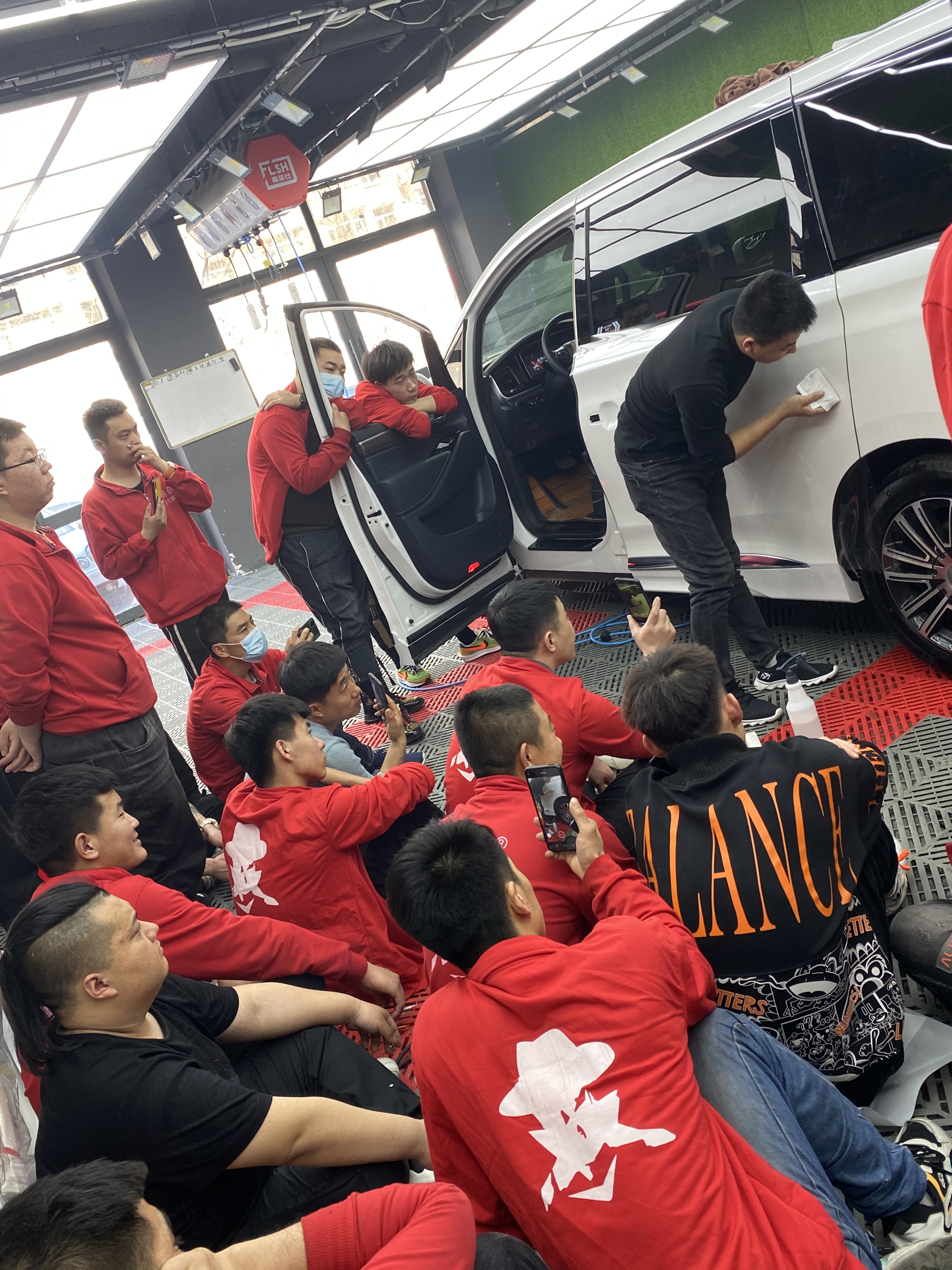 美容抛光打蜡视频教程,美容打蜡贴膜镀晶