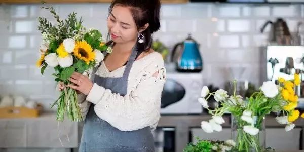 花店行业千亿级细分赛道,花艺行业的上下游产业有哪些