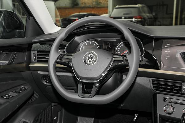 帕萨特1.4商务版真实价格,家用车价格便宜性价比高