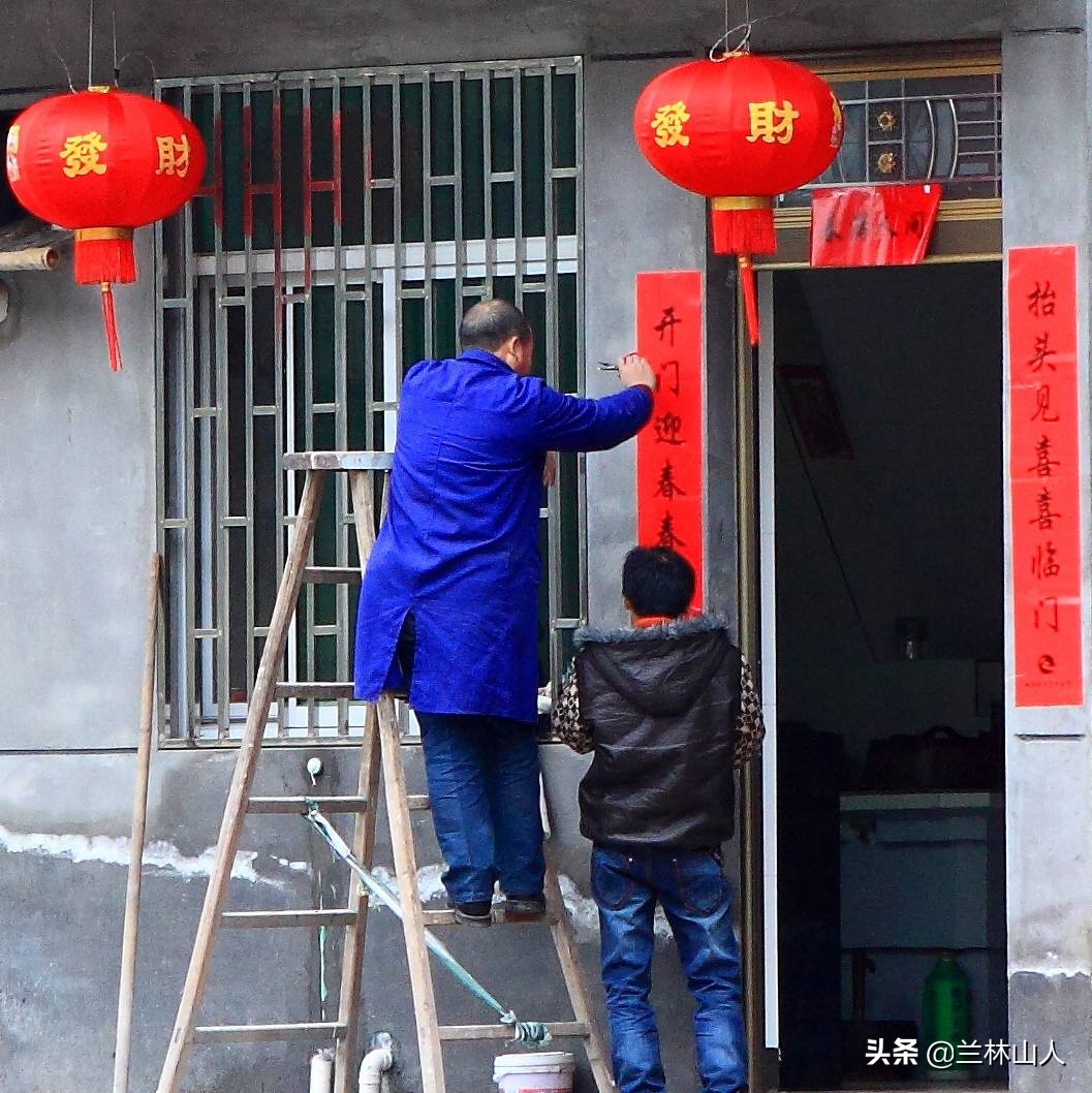 千门万户曈曈日总把新桃换旧符,万户曈曈日总把新符换旧符