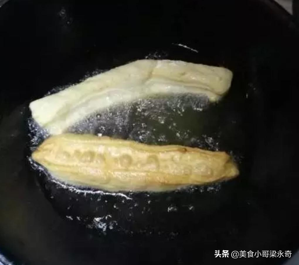 油条膨松剂怎样炸出蓬松的油条,怎么才能让油条炸得蓬松