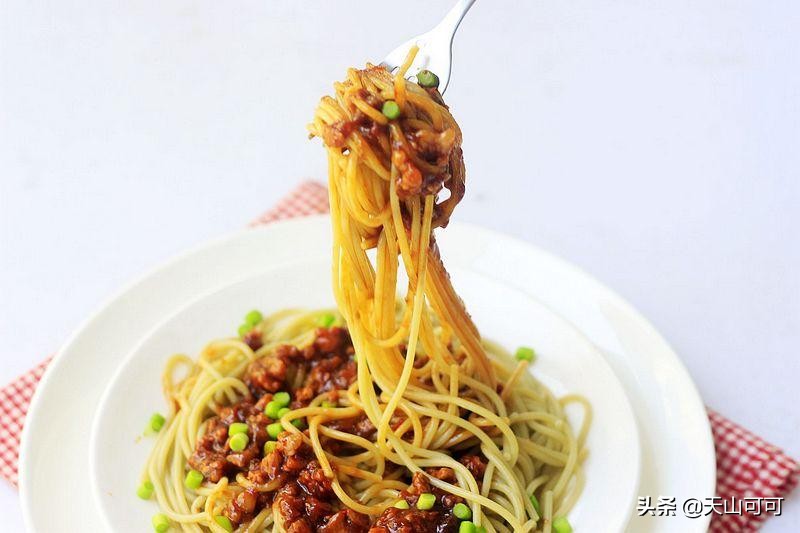 炒肉酱怎么炒好吃,炒肉酱用料比例