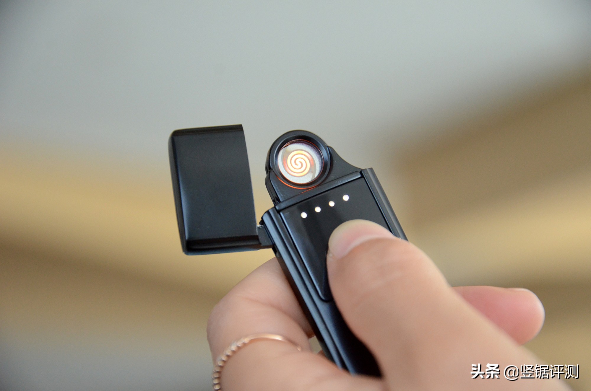 小米钛金属特别版上手实图,小米生态链6500毫安