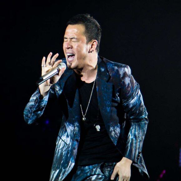 35岁杨坤现状,杨坤落魄到工地唱歌