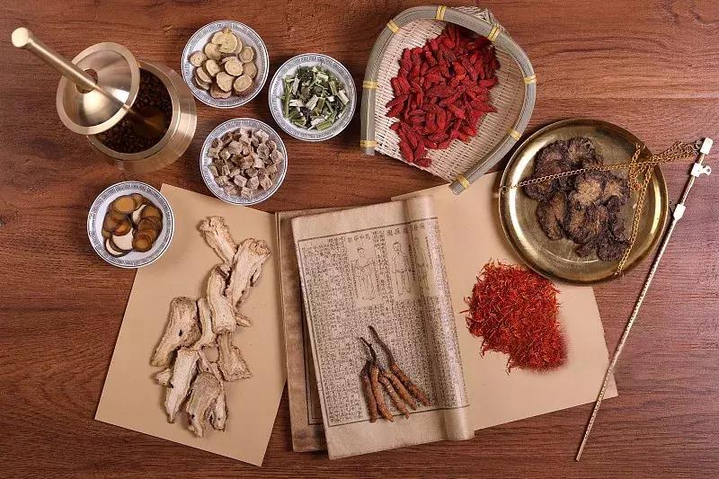 最伤肝的五种中药,最伤肝9类药一定有你常吃的