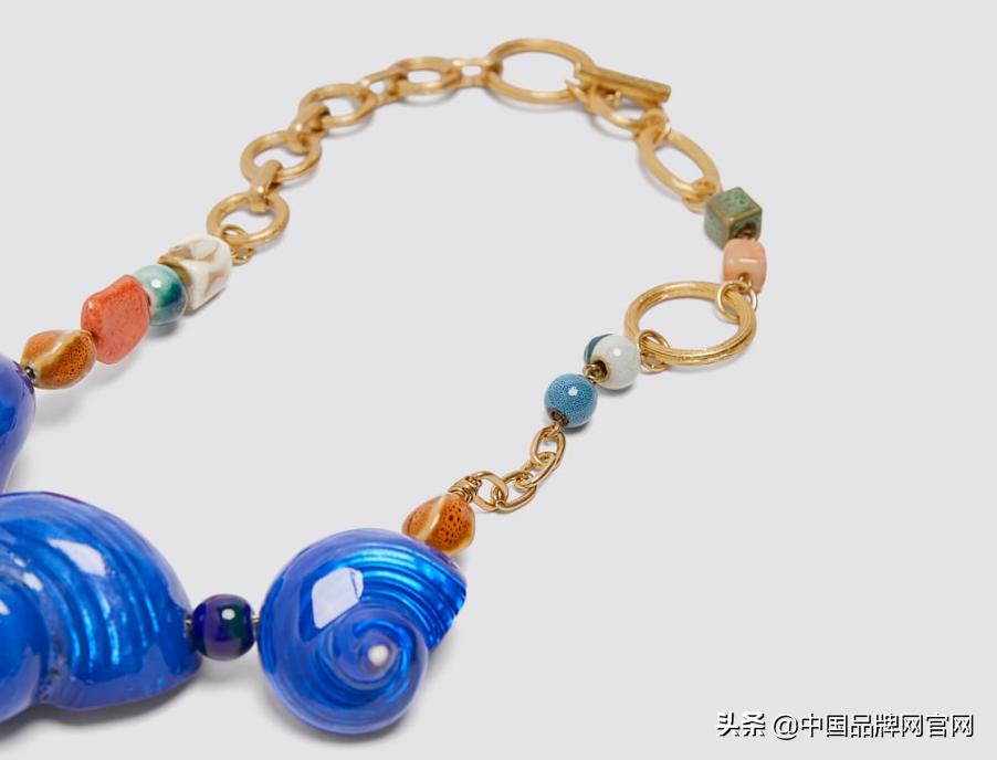 30欧元创办的家庭作坊到世界第三服装巨头，zara为什么这么好看？