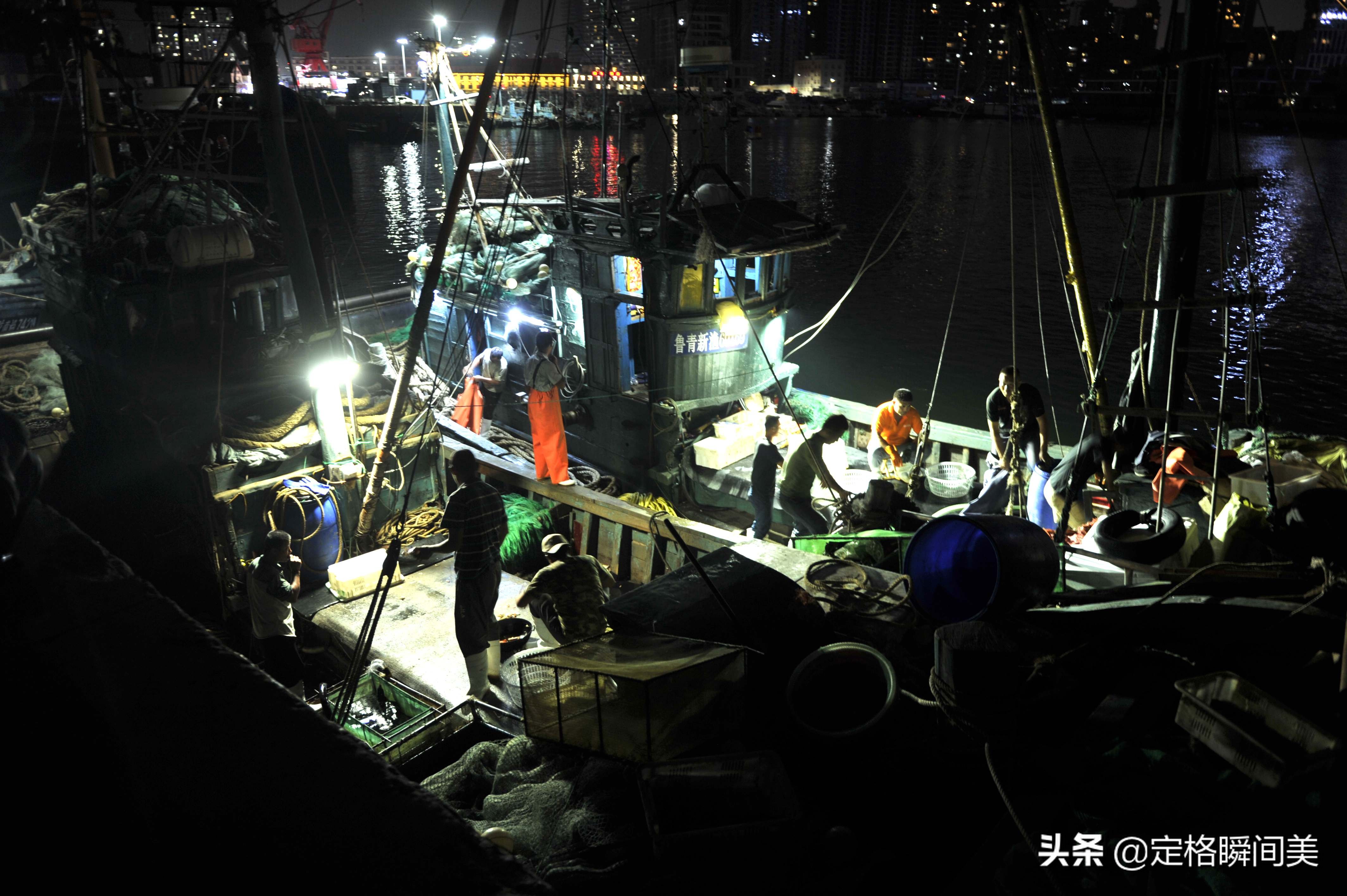 青岛捡漏,夜探青岛最新视频