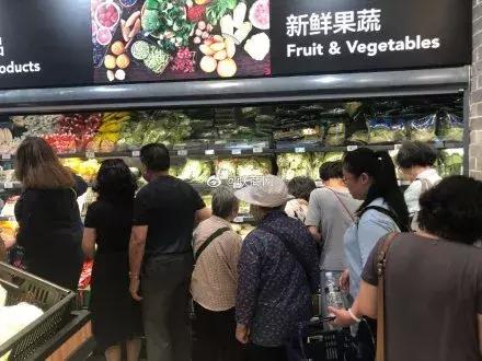 人傻钱多？价格贵3倍仍被抢购一空！国外廉价超市入驻中国