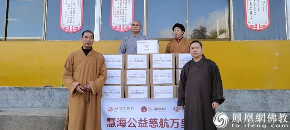 出家人并非超人,千寺万僧,都要直面“生病”这两个字