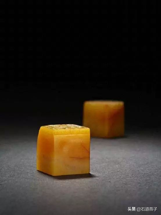 真品田黄及田黄冻石图片大全,天价田黄石及国宝田黄一览