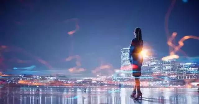 二胎爸爸被“假精致”掏空!给娃上私立幼儿园,办7张信用卡欠债6位数