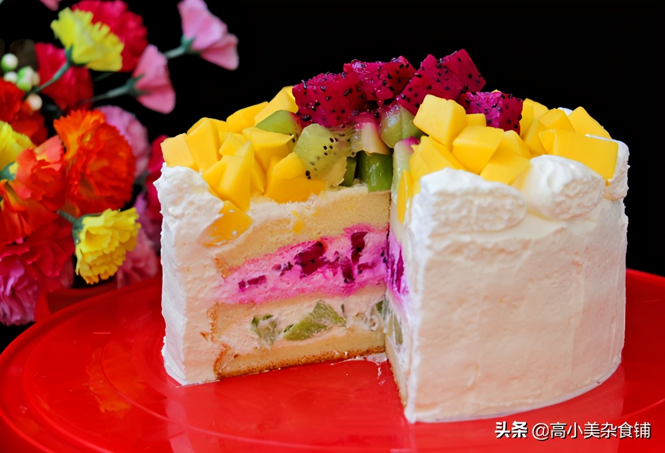 戚风蛋糕胚做奶油蛋糕的视频,水果奶油蛋糕的蛋糕胚