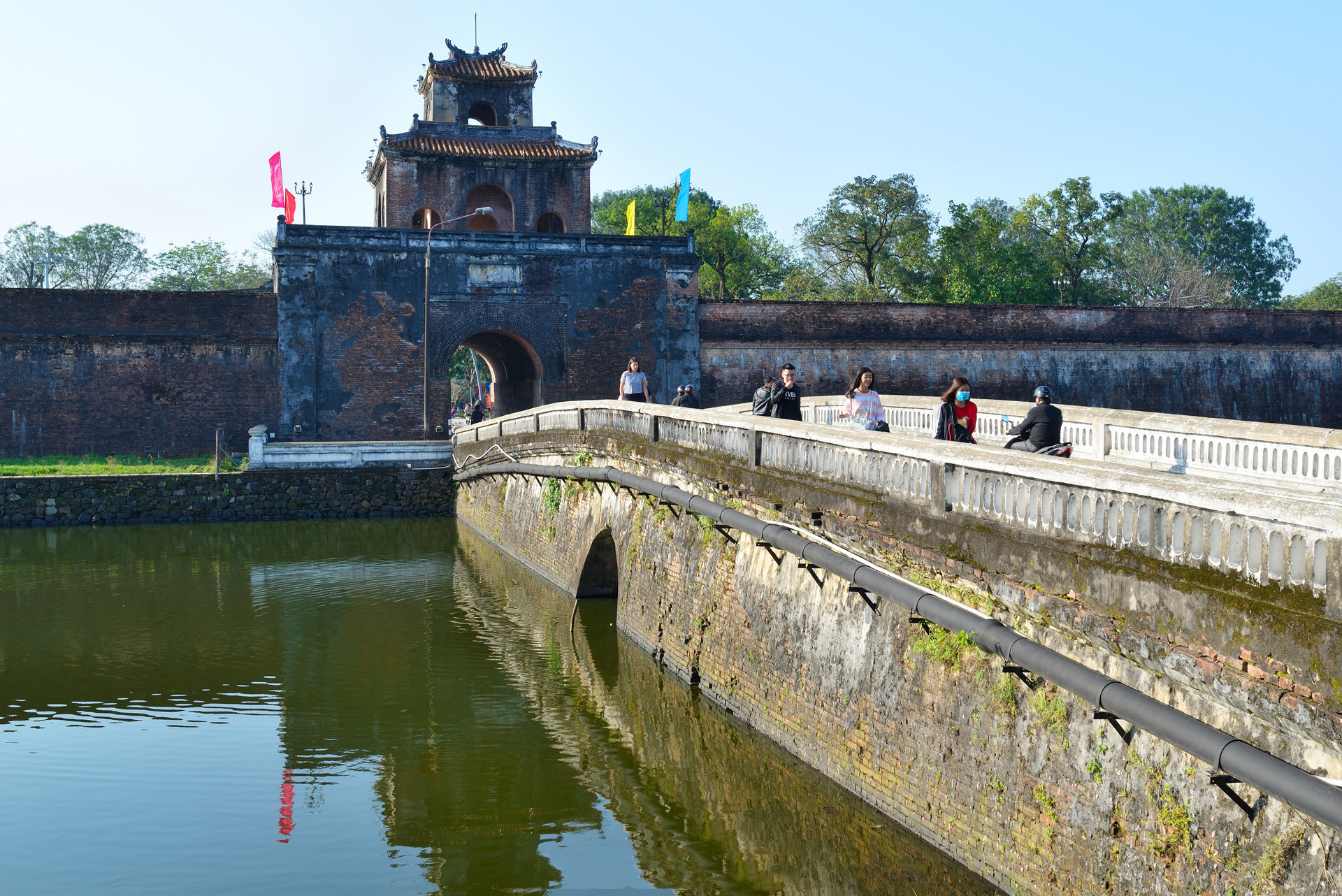 故宫越南人建的,越南山寨的故宫