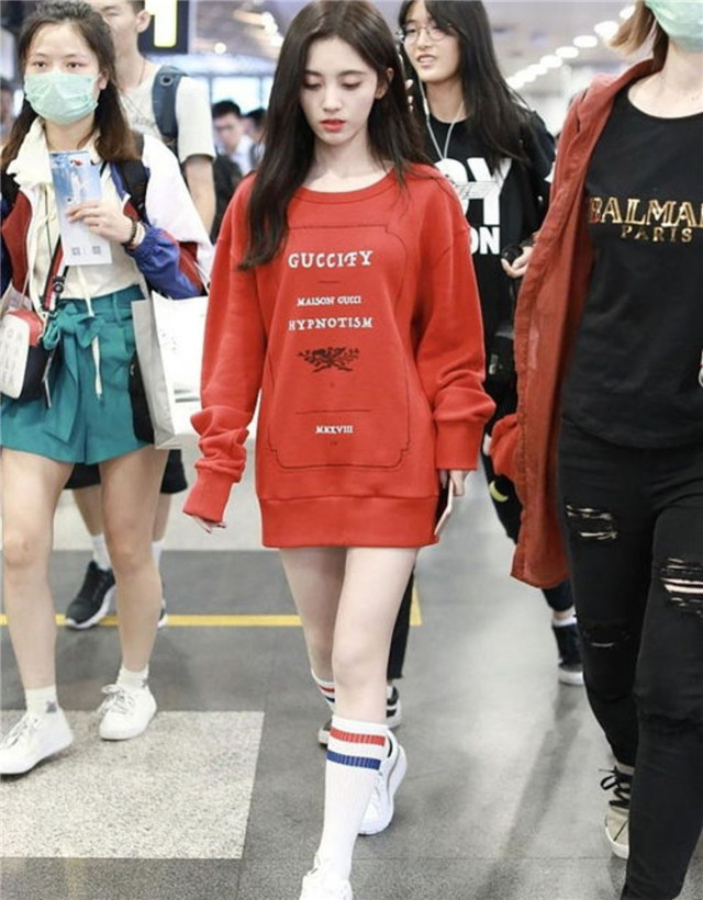 小个子女生不适合穿哪几种裤子,小个子女生别轻易尝试这4种搭配