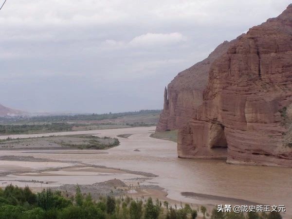 大禹治水三过家门而不入出自哪里,大禹治水三过家门而不入翻译