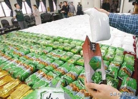 后悔！以为只是捎东西，却成了毒贩的替罪羊！