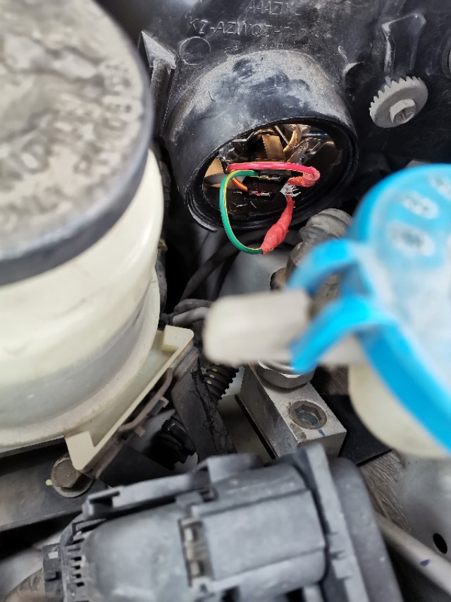 私家车近光灯不亮了,自购配件,自己动手维修,网购配件成本17元