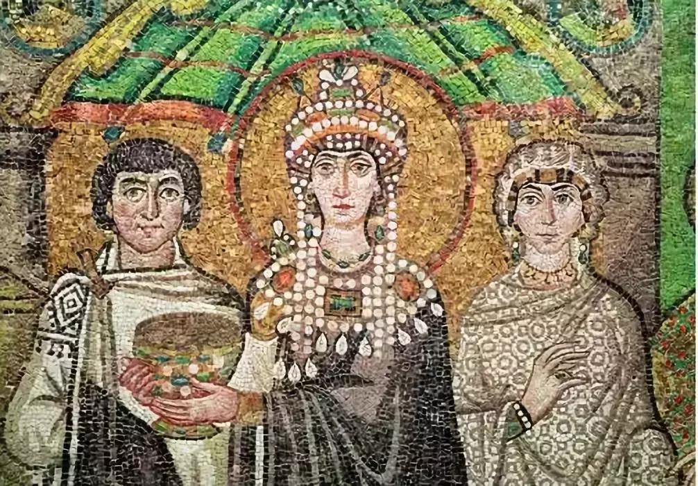 亚历山大麦昆作品效果图,亚历山大麦昆银色细闪