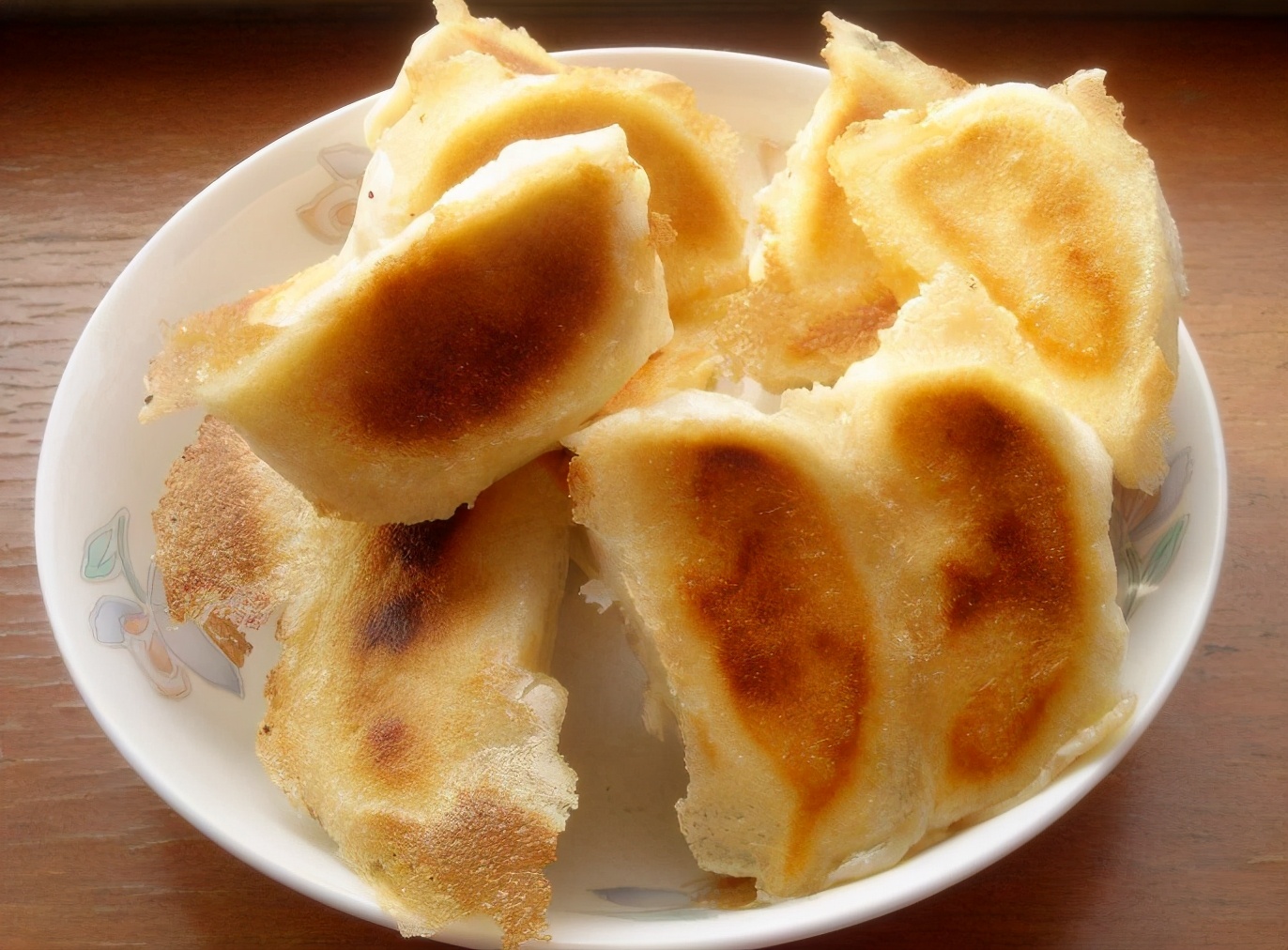 水煎包怎么做才好吃？分享详细制作过程，松软鲜香，底部焦黄不糊