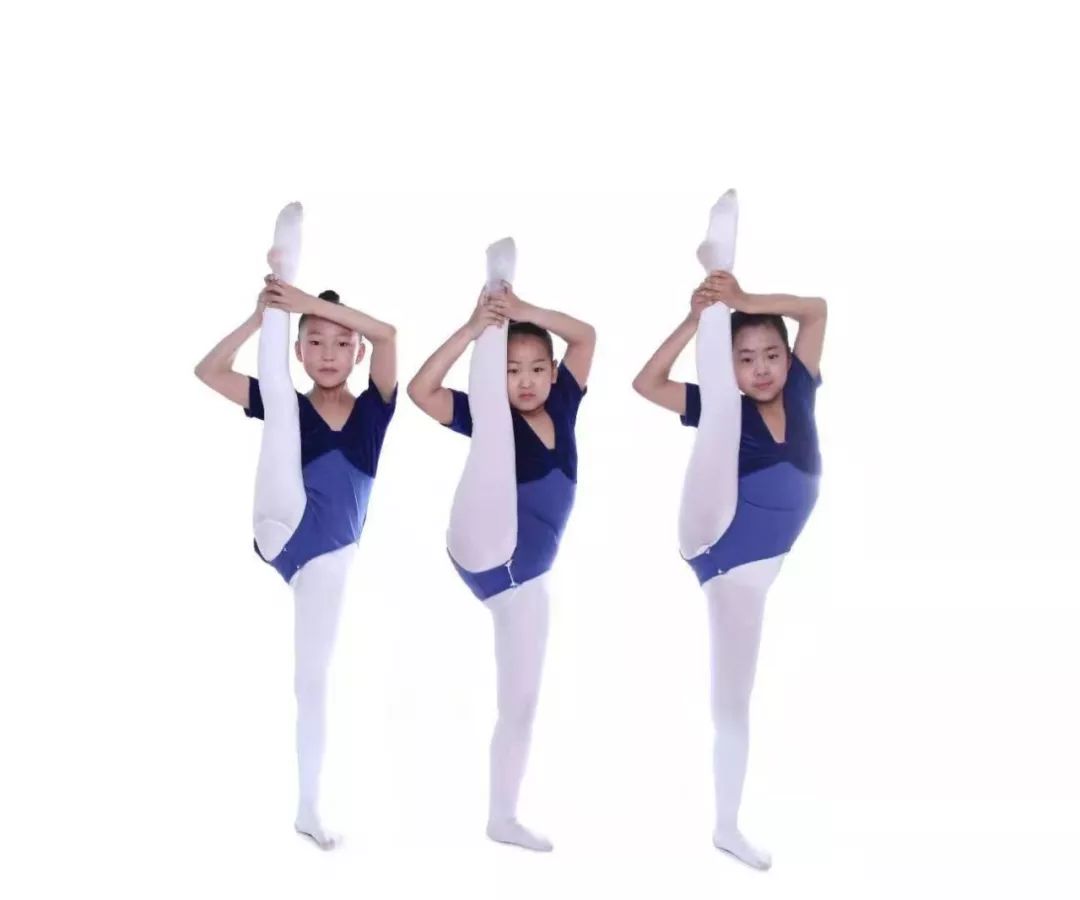 保持“三直”跳舞就好看