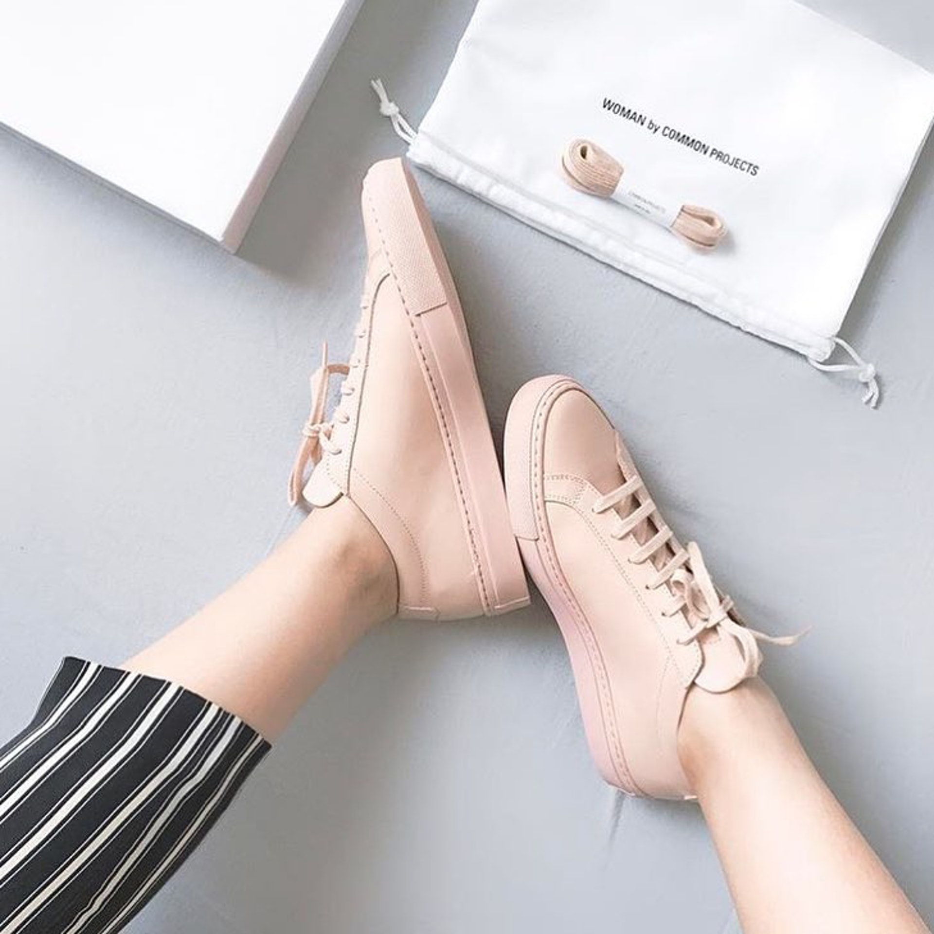 阿sa蔡卓妍高腰半身裙,蔡卓妍机场同款鞋子