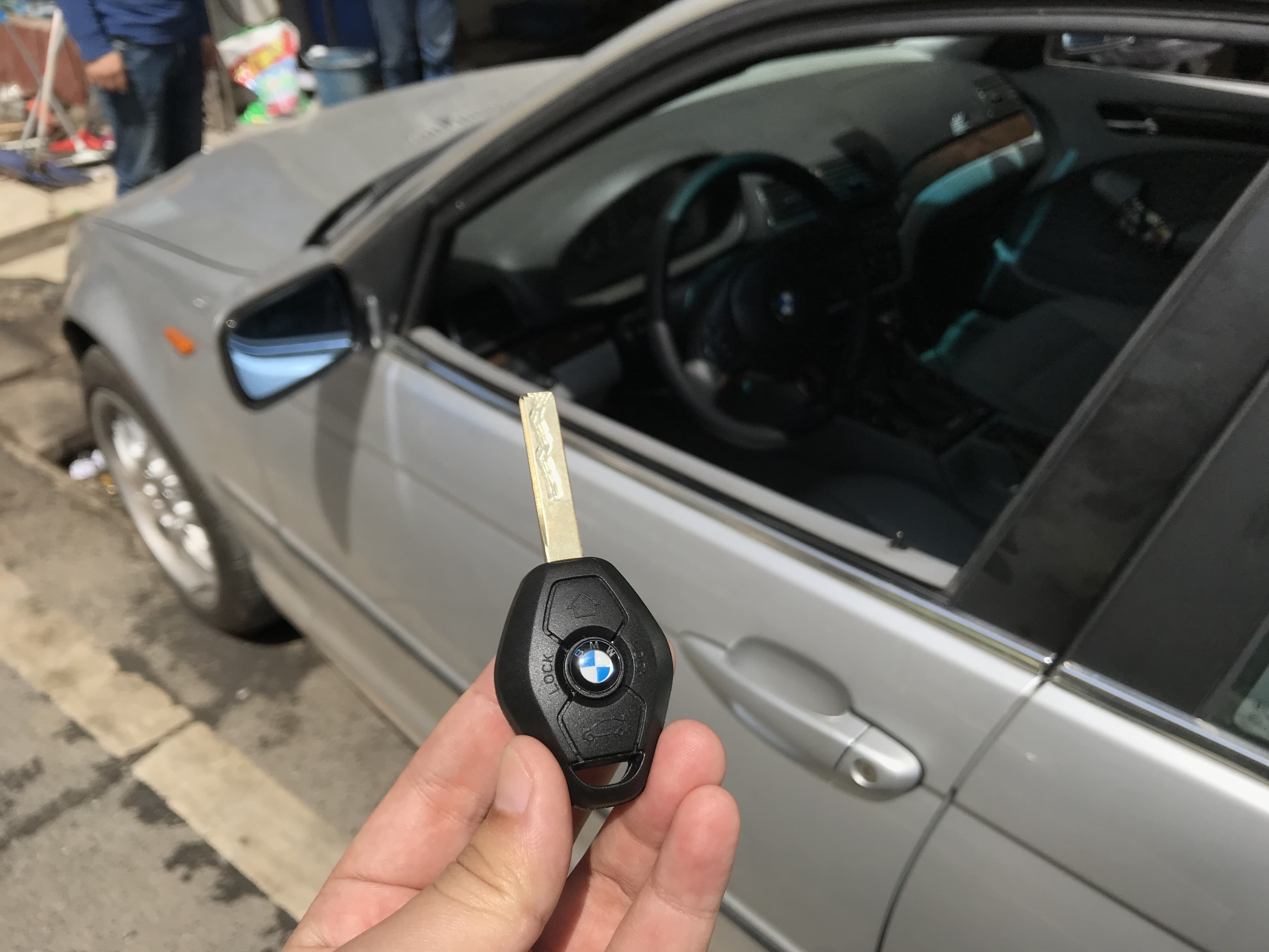 宝马e46325ci测评,宝马e46325i是国几