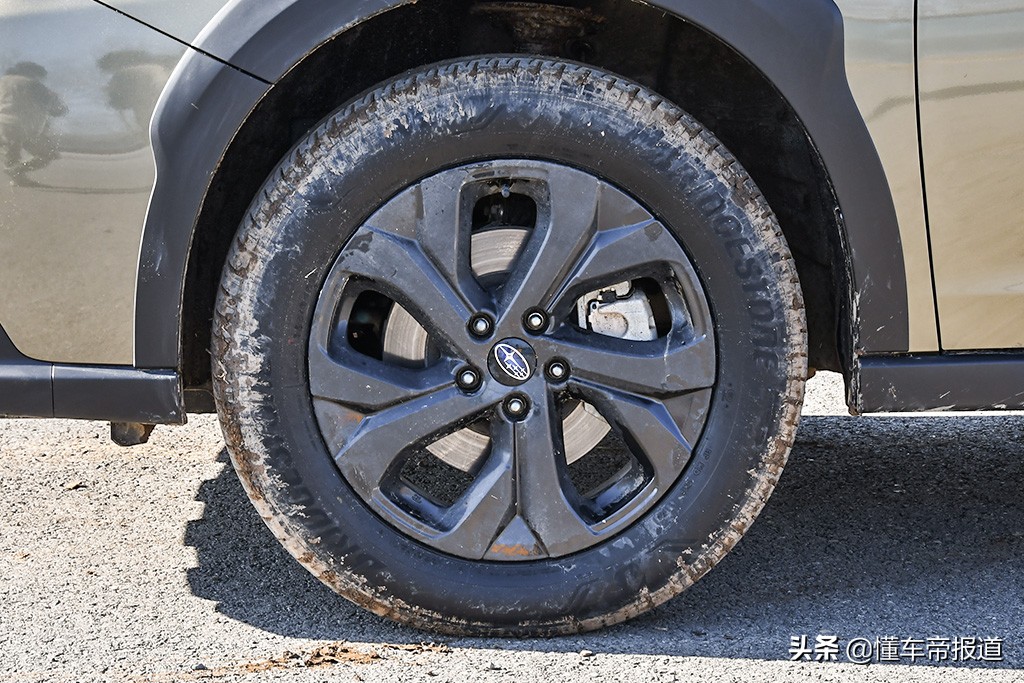 试驾全新斯巴鲁傲虎旅行版视频,好车推荐斯巴鲁傲虎配置优动力强