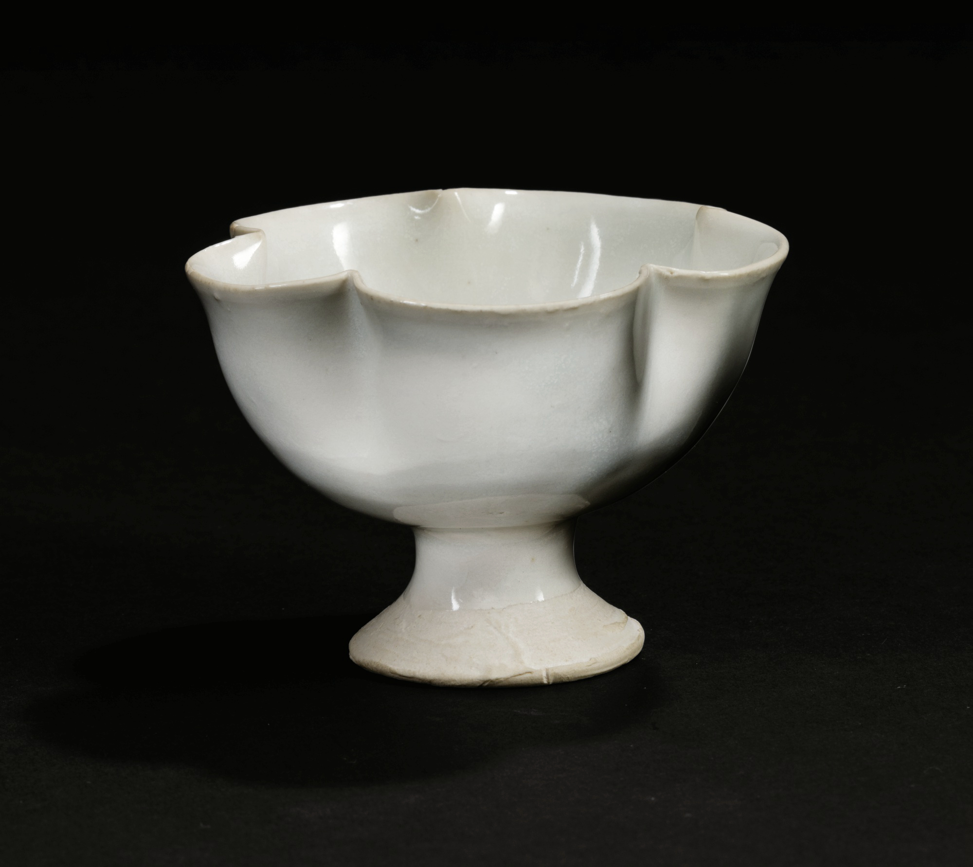 以前古人喝酒都是拿碗喝度数大吗,古人喝酒专用杯