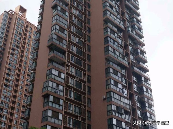 富人小区和刚需小区人群一样吗,买刚需的小区还是改善的小区