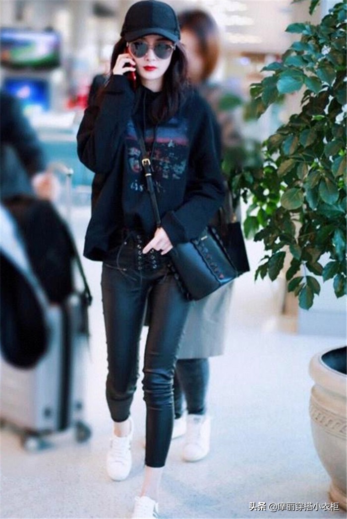 显瘦黑色卫衣,黑卫衣的四种穿搭