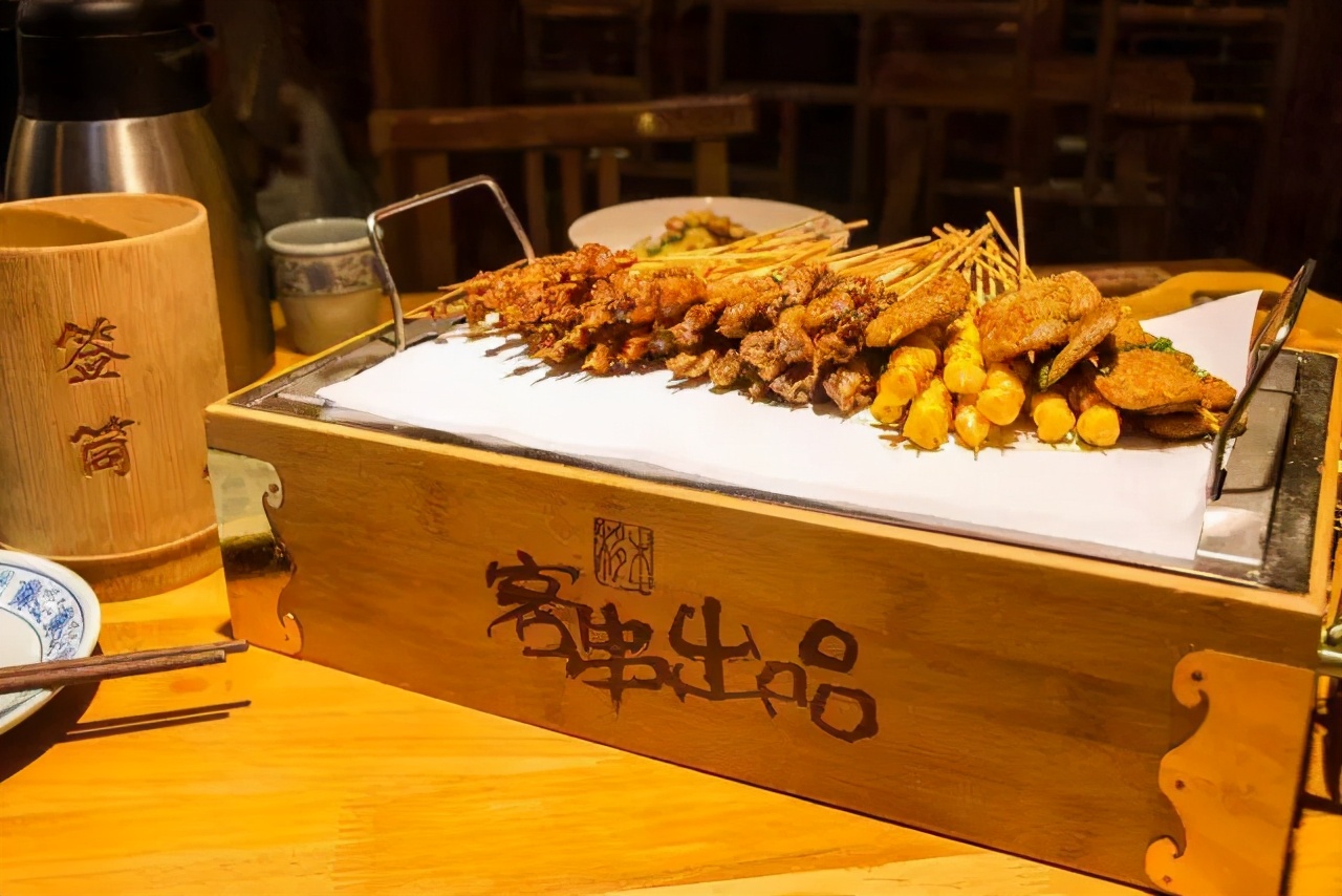 张艺兴打卡的长沙美食,成龙张艺兴卡点