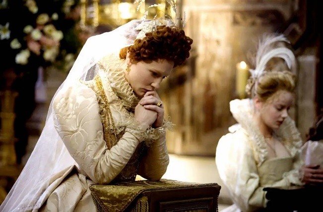 伊丽莎白一世时期服饰风格,伊丽莎白一世平胸礼服