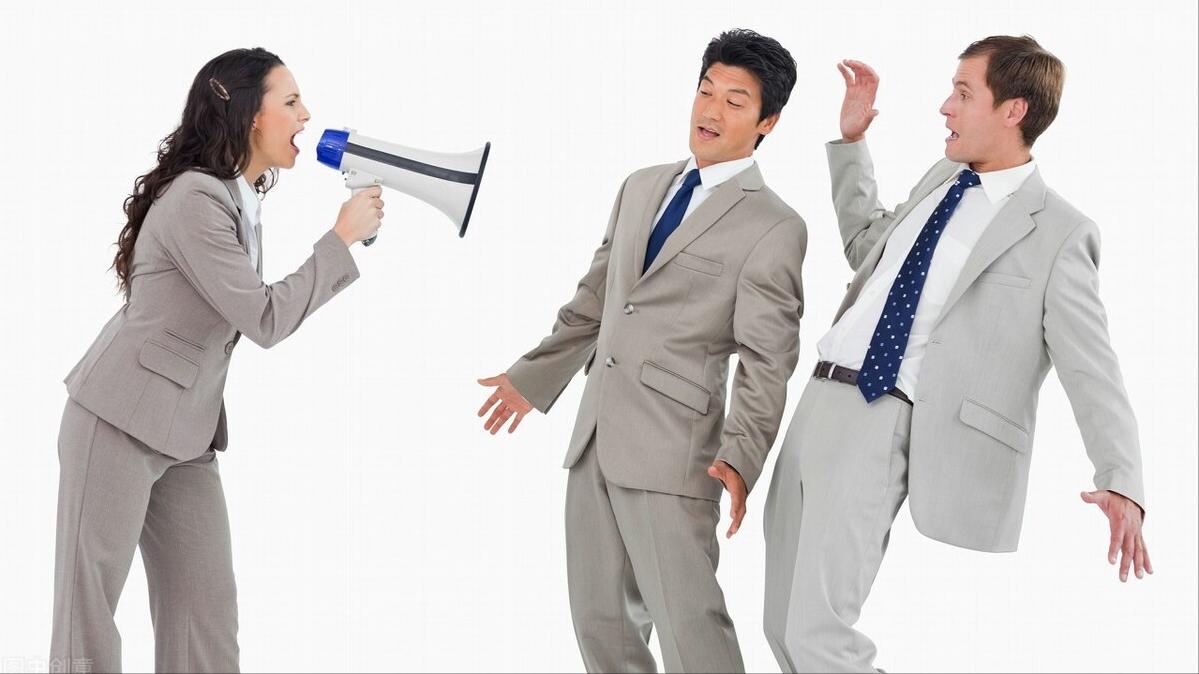 离职后抢了群里的红包应该怎么办,老板在群里发红包没人领了好几百