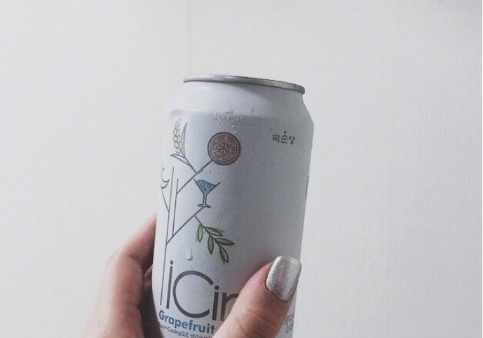 如果女孩子说不快乐要怎么做,不快乐的女生该怎么做