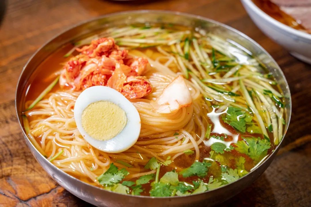 避暑胜地都躲不过45度的高温,避暑胜地美食在哪