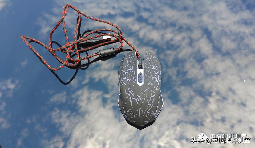 英菲克50块左右的鼠标,十五块钱的英菲克鼠标