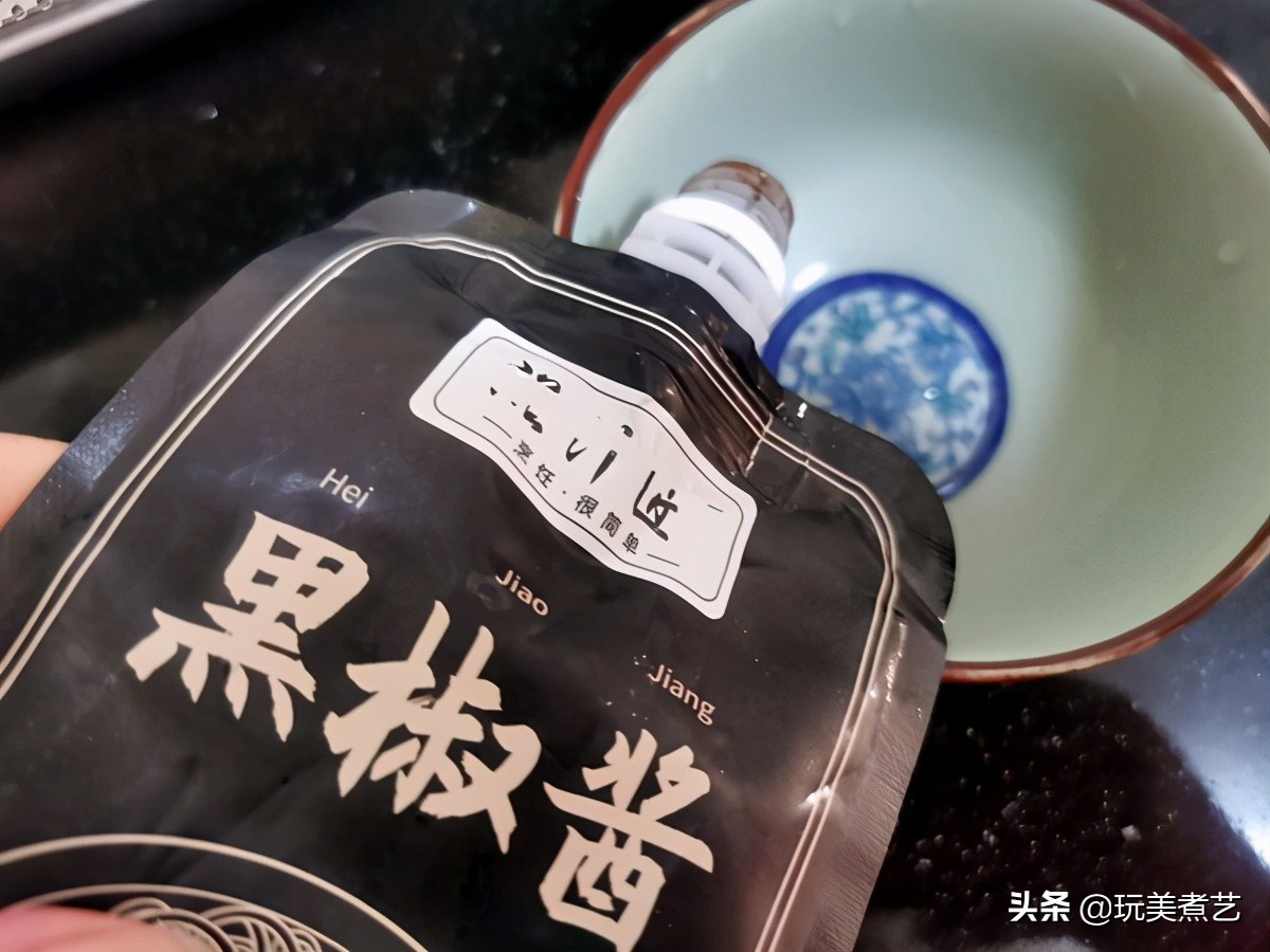 太经典的一道家常菜,每年芦笋一上市,餐桌必有它