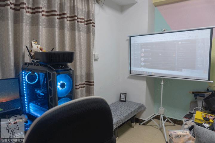 深圳小伙的快乐出租屋（上）：千元1080P投影+头戴蓝牙耳机