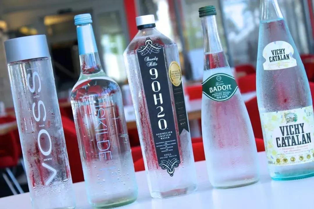20块钱的矿泉水凭什么这么贵,2块钱一瓶的矿泉水哪些好