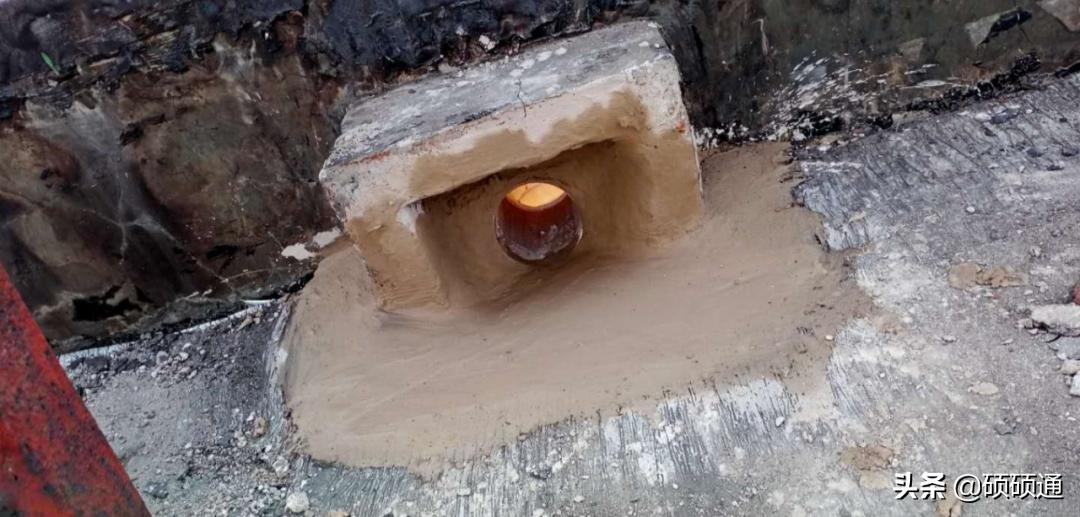 自建房房顶天沟水槽漏水怎么处理,彩钢瓦天沟漏水用什么方法修补好