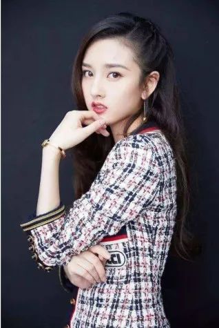 五官局促给人什么感觉,五官紧凑怎么改善