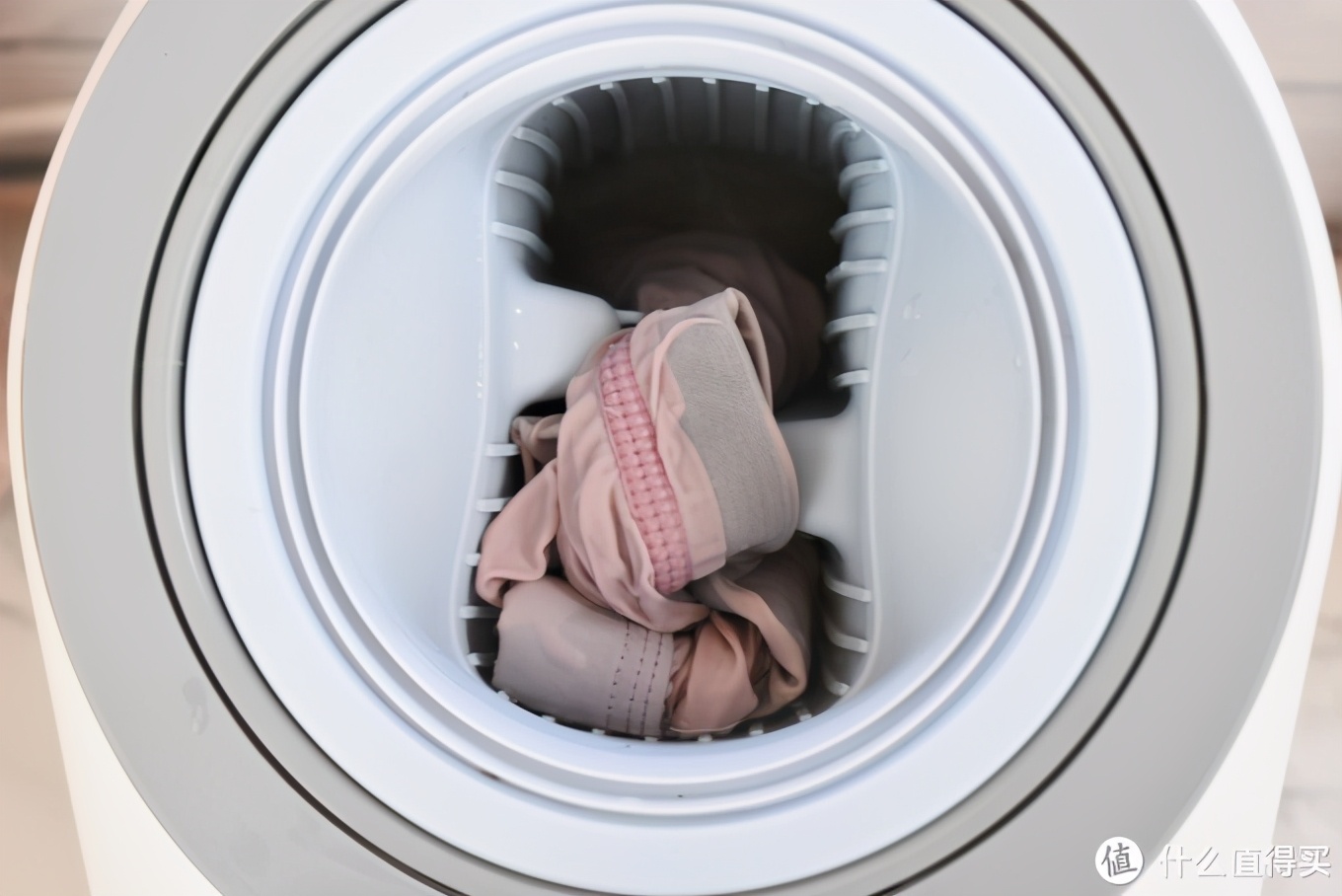 仿手搓洗、分袋洗护：觉飞内衣裤洗衣机，解决贴身衣物清洗难题